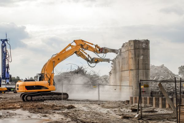 Silo Demolition in Mishawaka